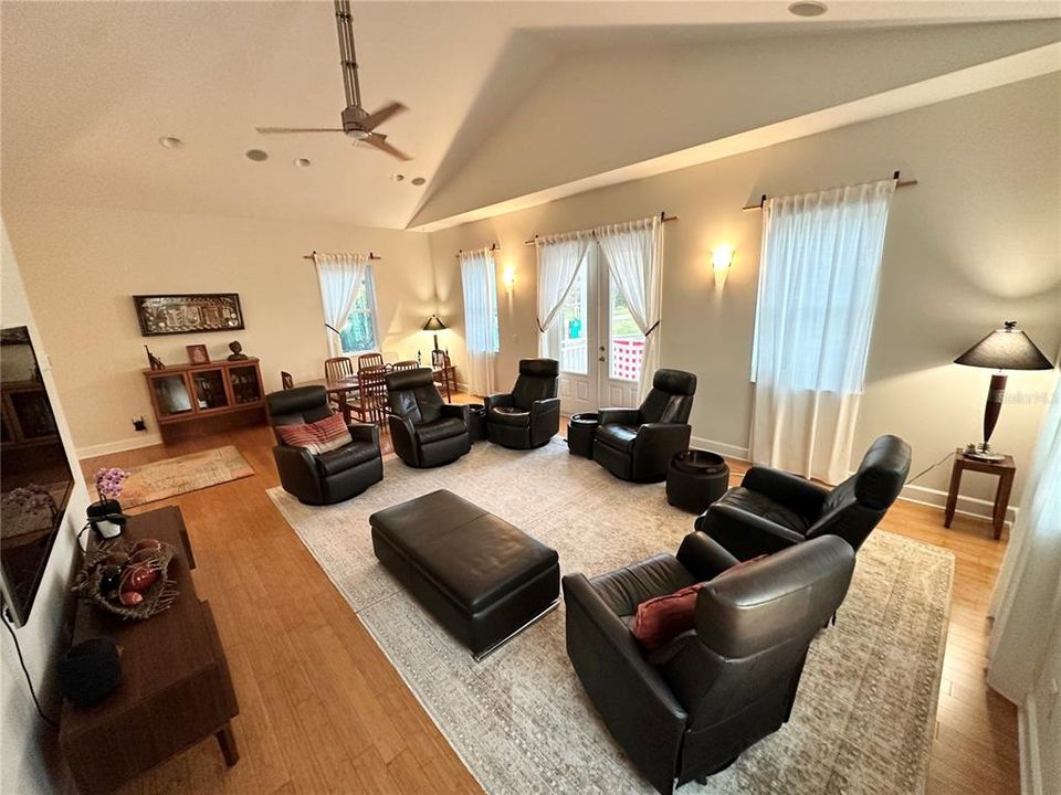 For Sale: $1,595,000 (0 beds, 0 baths, 3333 Square Feet)