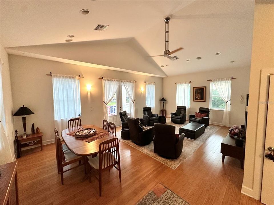 For Sale: $1,595,000 (0 beds, 0 baths, 3333 Square Feet)
