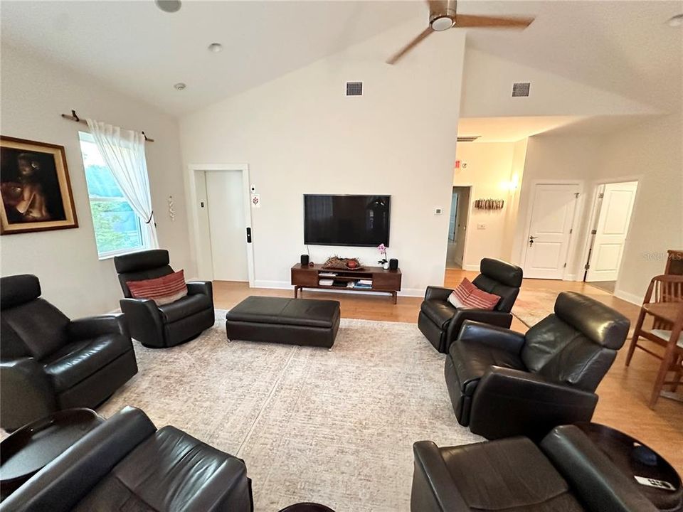 For Sale: $1,595,000 (0 beds, 0 baths, 3333 Square Feet)