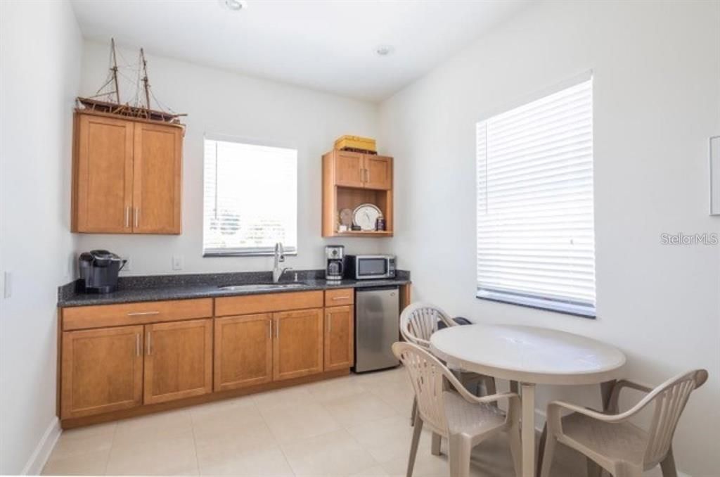 For Sale: $1,595,000 (0 beds, 0 baths, 3333 Square Feet)