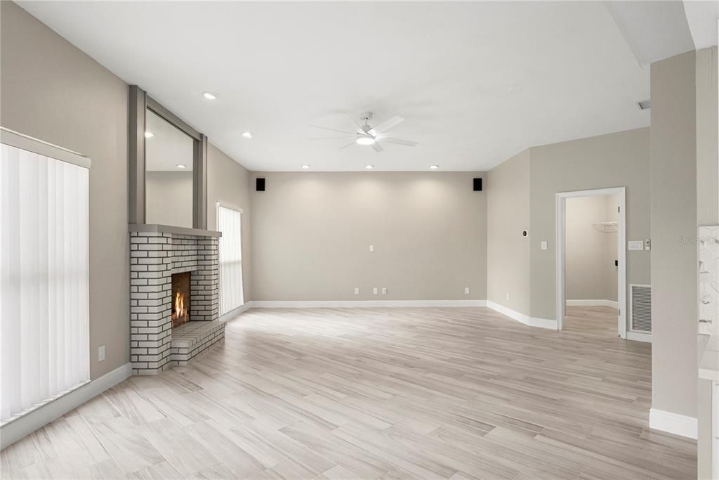 En Venta: $899,000 (4 camas, 3 baños, 2845 Pies cuadrados)