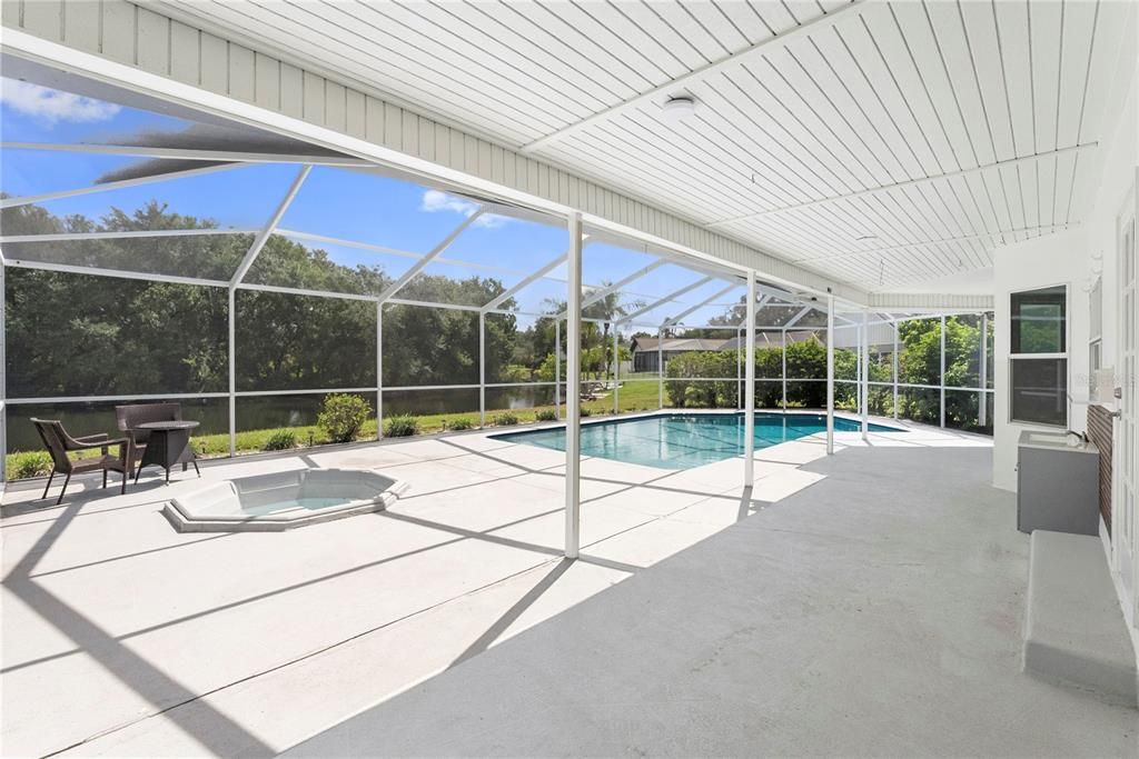 En Venta: $899,000 (4 camas, 3 baños, 2845 Pies cuadrados)