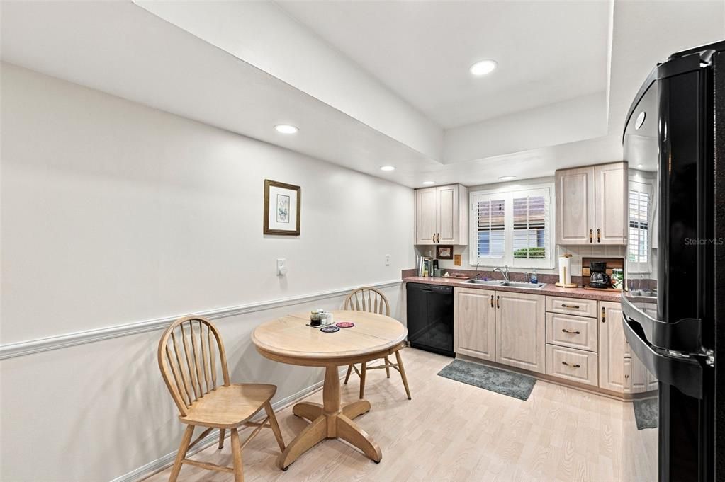 For Sale: $224,900 (2 beds, 2 baths, 1516 Square Feet)