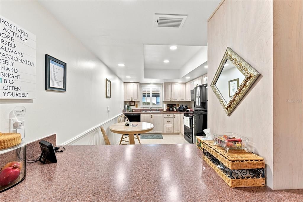 For Sale: $224,900 (2 beds, 2 baths, 1516 Square Feet)