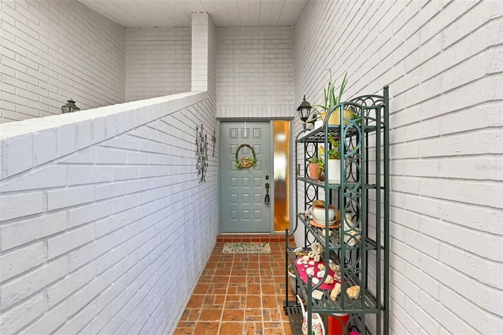For Sale: $224,900 (2 beds, 2 baths, 1516 Square Feet)