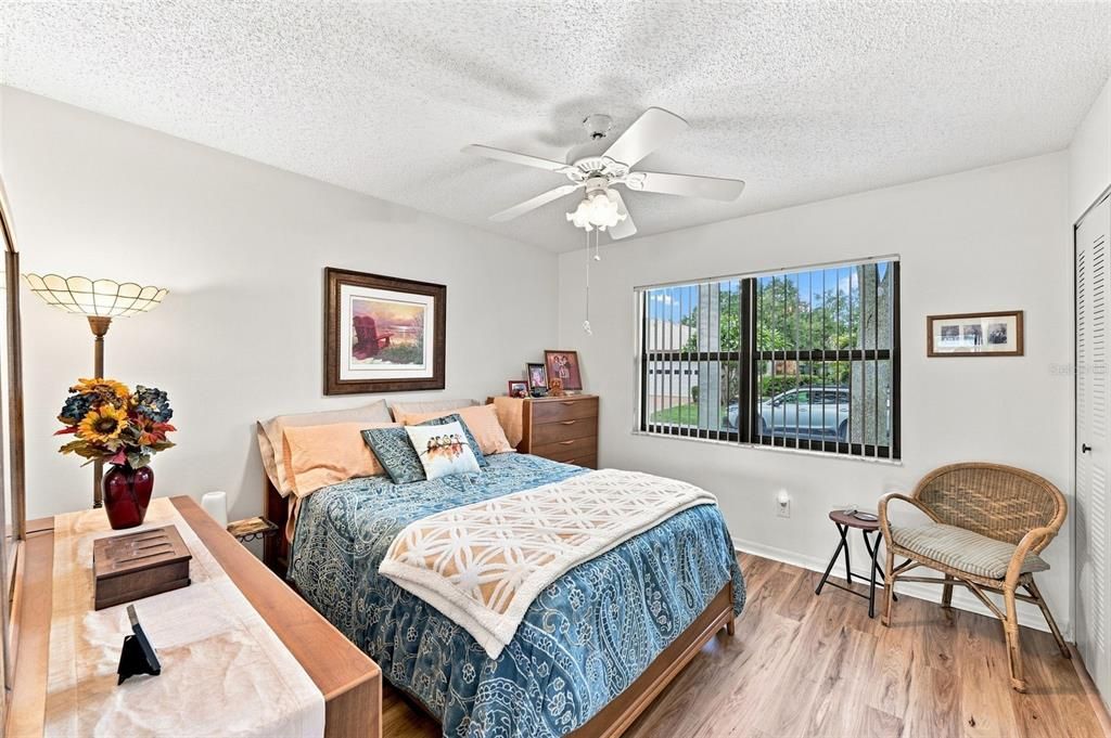 For Sale: $224,900 (2 beds, 2 baths, 1516 Square Feet)