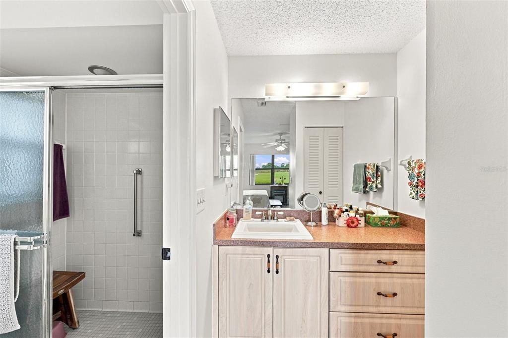 For Sale: $224,900 (2 beds, 2 baths, 1516 Square Feet)