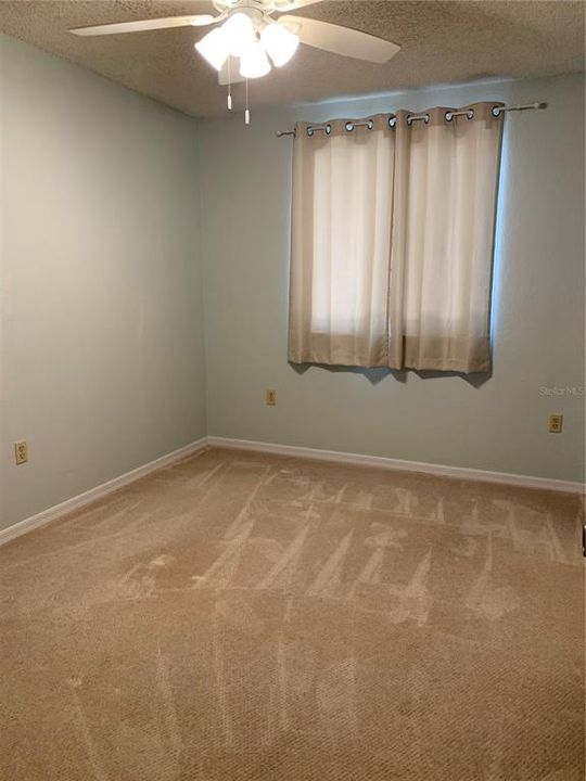 Activo con contrato: $159,900 (2 camas, 2 baños, 988 Pies cuadrados)