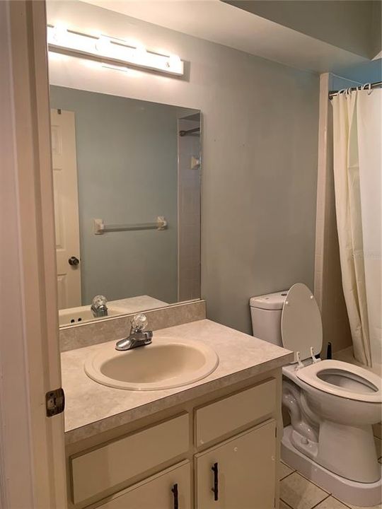 Activo con contrato: $159,900 (2 camas, 2 baños, 988 Pies cuadrados)