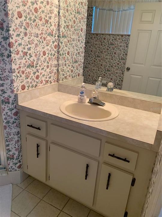 Activo con contrato: $159,900 (2 camas, 2 baños, 988 Pies cuadrados)