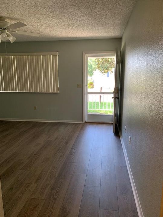 Activo con contrato: $159,900 (2 camas, 2 baños, 988 Pies cuadrados)