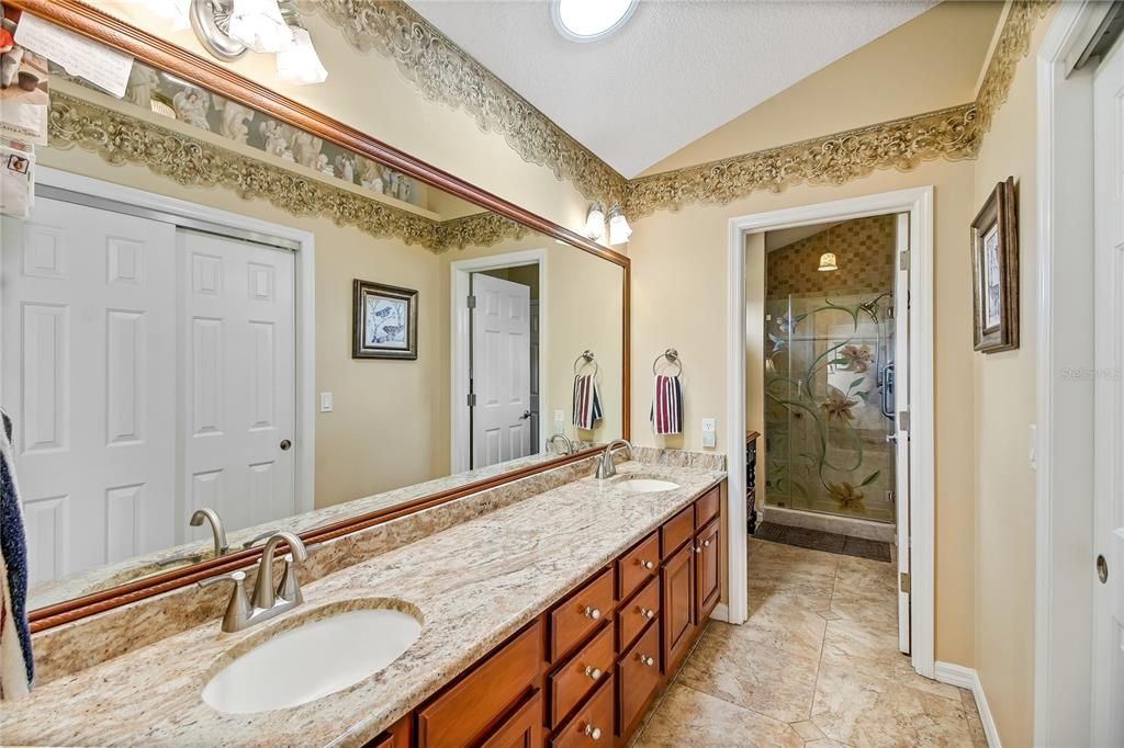 For Sale: $475,000 (2 beds, 2 baths, 2296 Square Feet)