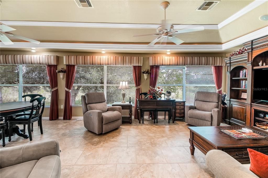 For Sale: $475,000 (2 beds, 2 baths, 2296 Square Feet)
