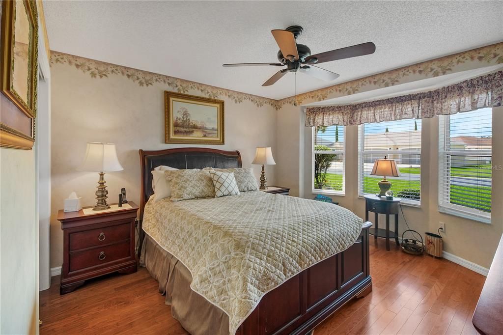 For Sale: $475,000 (2 beds, 2 baths, 2296 Square Feet)