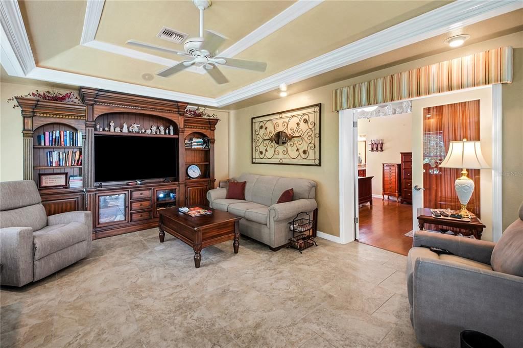 For Sale: $475,000 (2 beds, 2 baths, 2296 Square Feet)