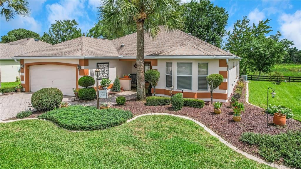For Sale: $475,000 (2 beds, 2 baths, 2296 Square Feet)