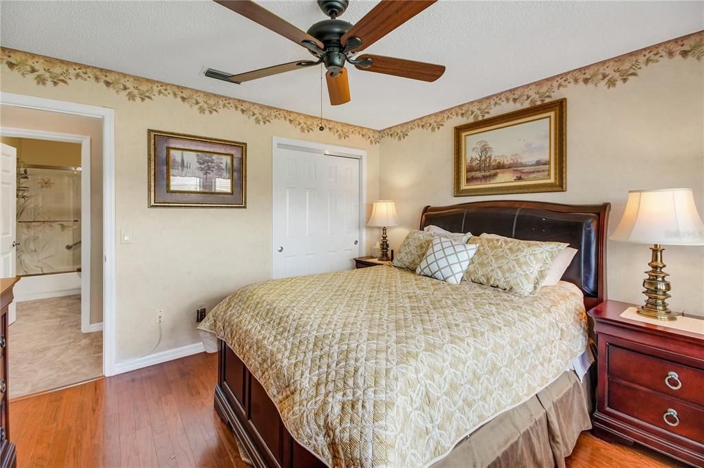 For Sale: $475,000 (2 beds, 2 baths, 2296 Square Feet)