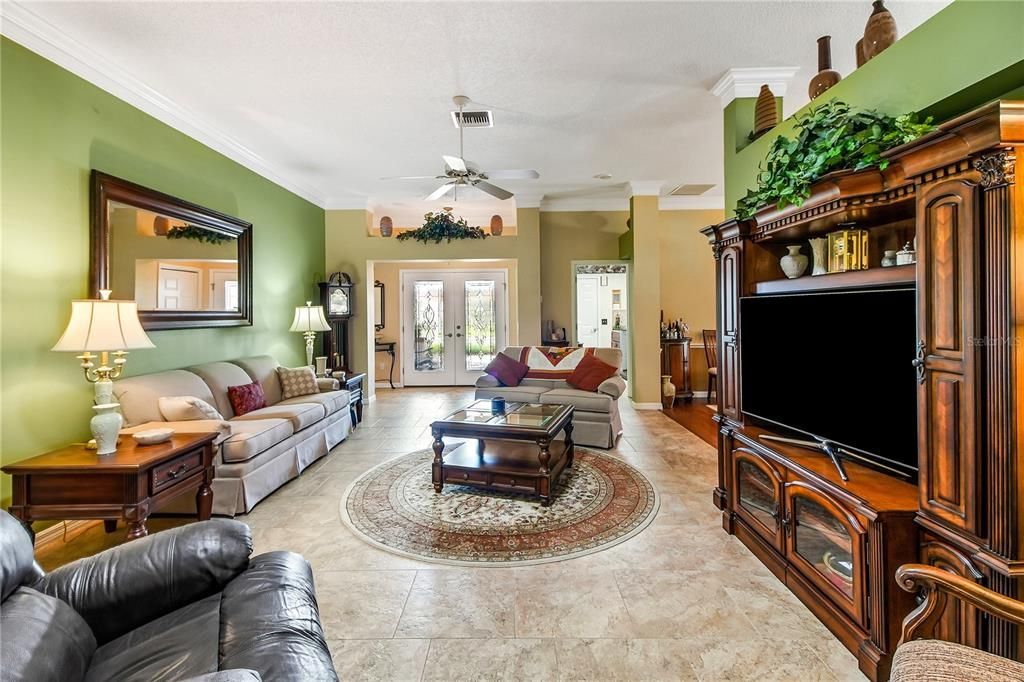 For Sale: $475,000 (2 beds, 2 baths, 2296 Square Feet)