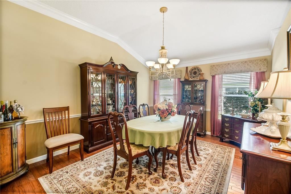 For Sale: $475,000 (2 beds, 2 baths, 2296 Square Feet)