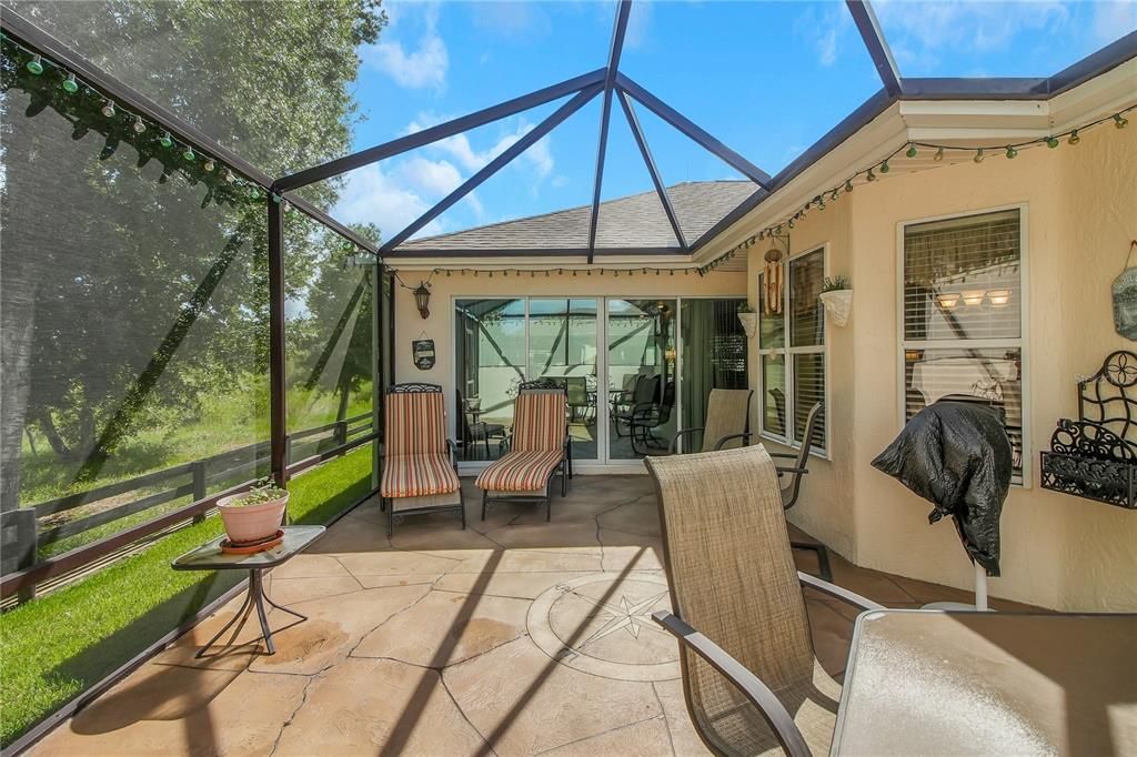 For Sale: $475,000 (2 beds, 2 baths, 2296 Square Feet)