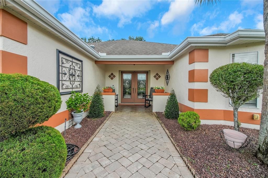 For Sale: $475,000 (2 beds, 2 baths, 2296 Square Feet)