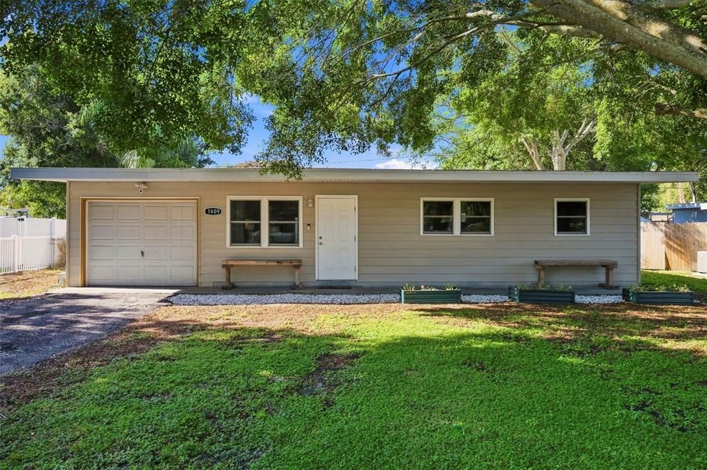 En Venta: $279,000 (2 camas, 1 baños, 936 Pies cuadrados)