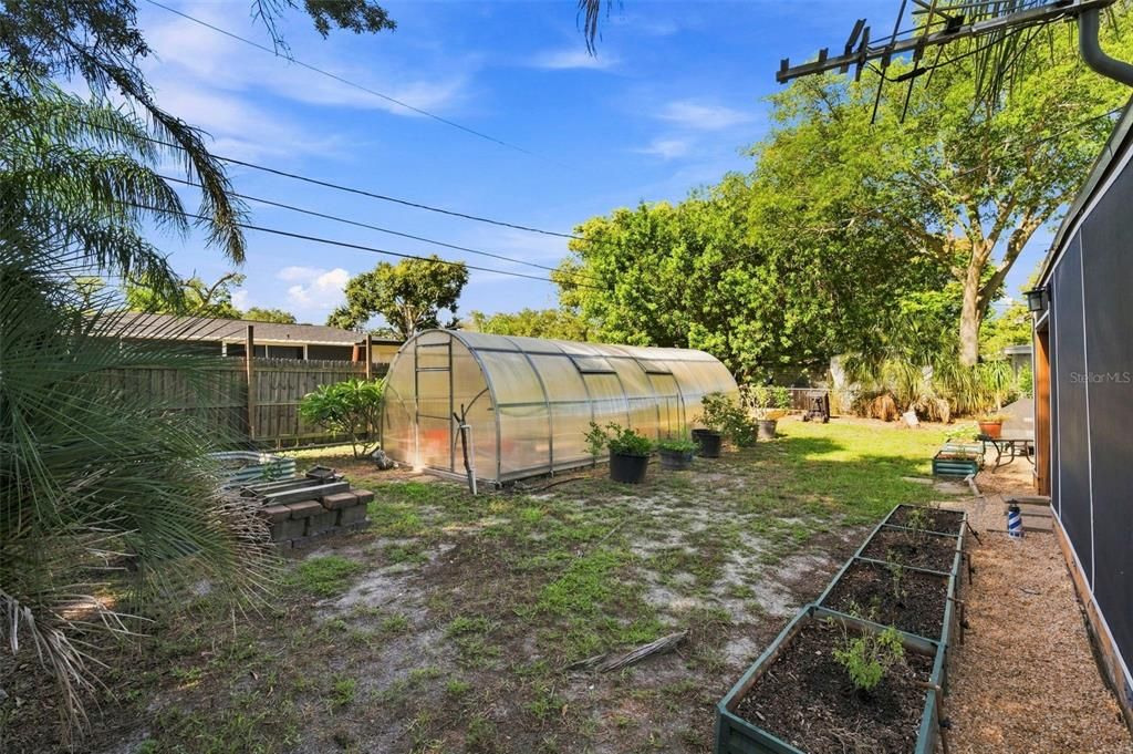 En Venta: $279,000 (2 camas, 1 baños, 936 Pies cuadrados)