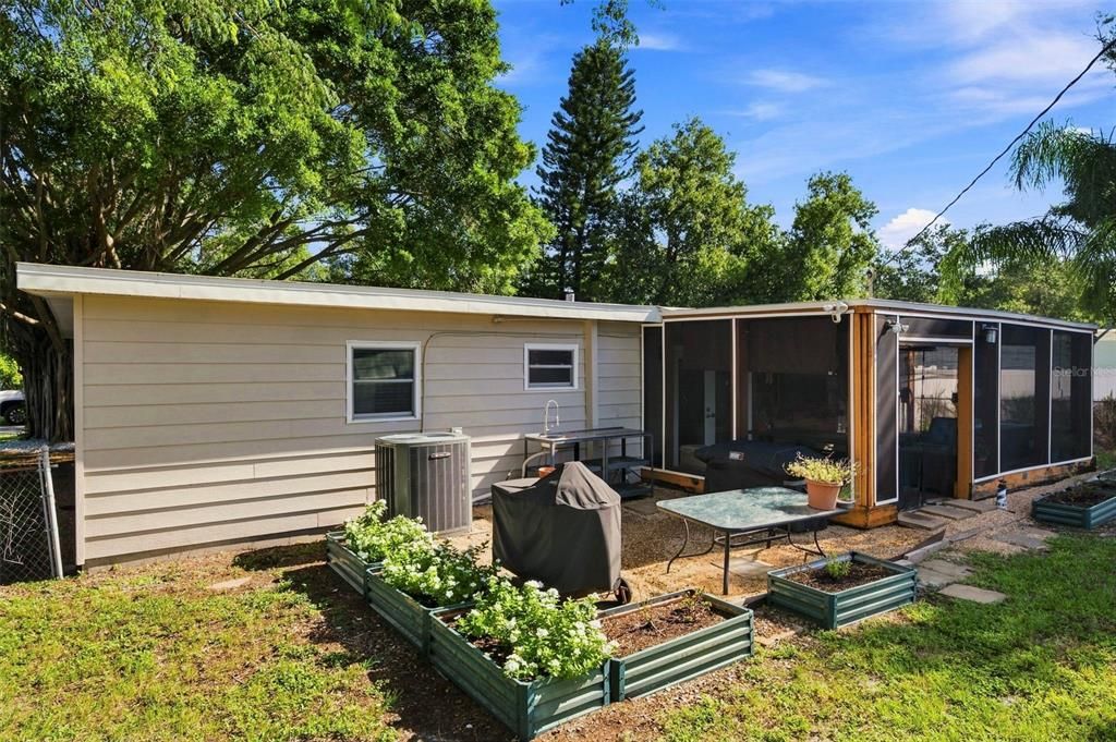 En Venta: $279,000 (2 camas, 1 baños, 936 Pies cuadrados)