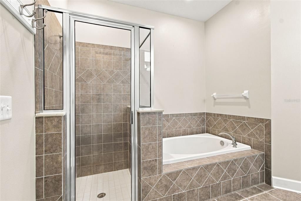 For Sale: $420,000 (3 beds, 2 baths, 2070 Square Feet)