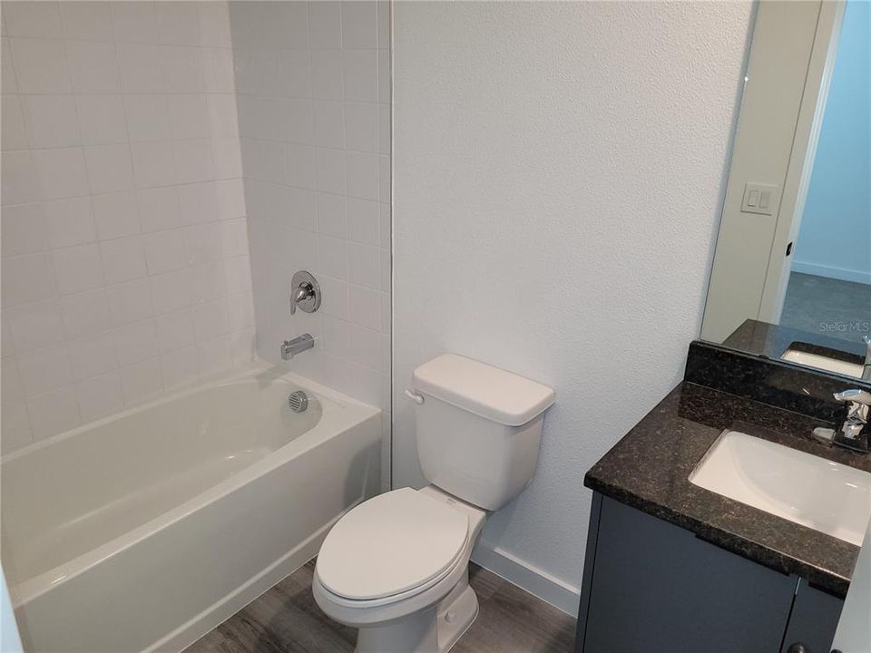 В аренду: $2,100 (3 спален, 3 ванн, 1360 Квадратных фут)