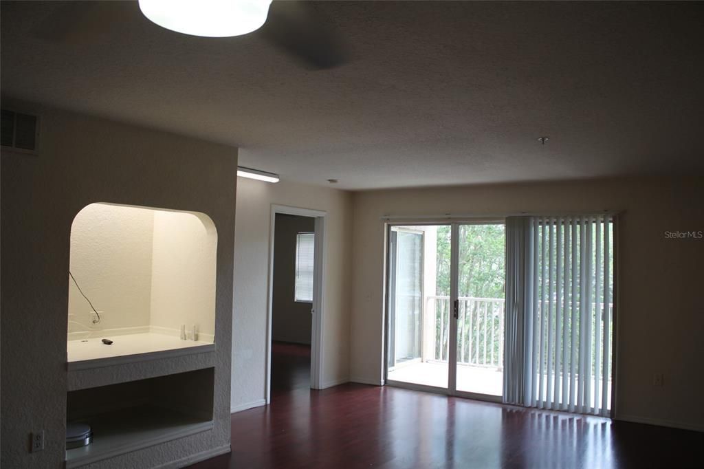 For Rent: $1,650 (2 beds, 2 baths, 1020 Square Feet)