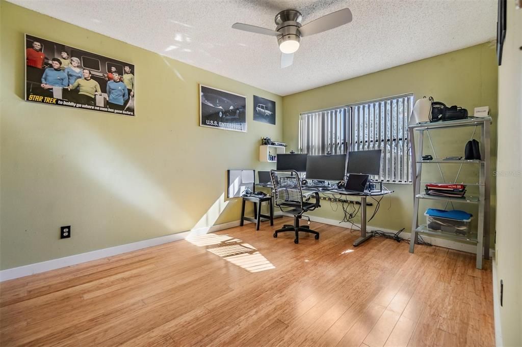 En Venta: $300,000 (3 camas, 2 baños, 1450 Pies cuadrados)
