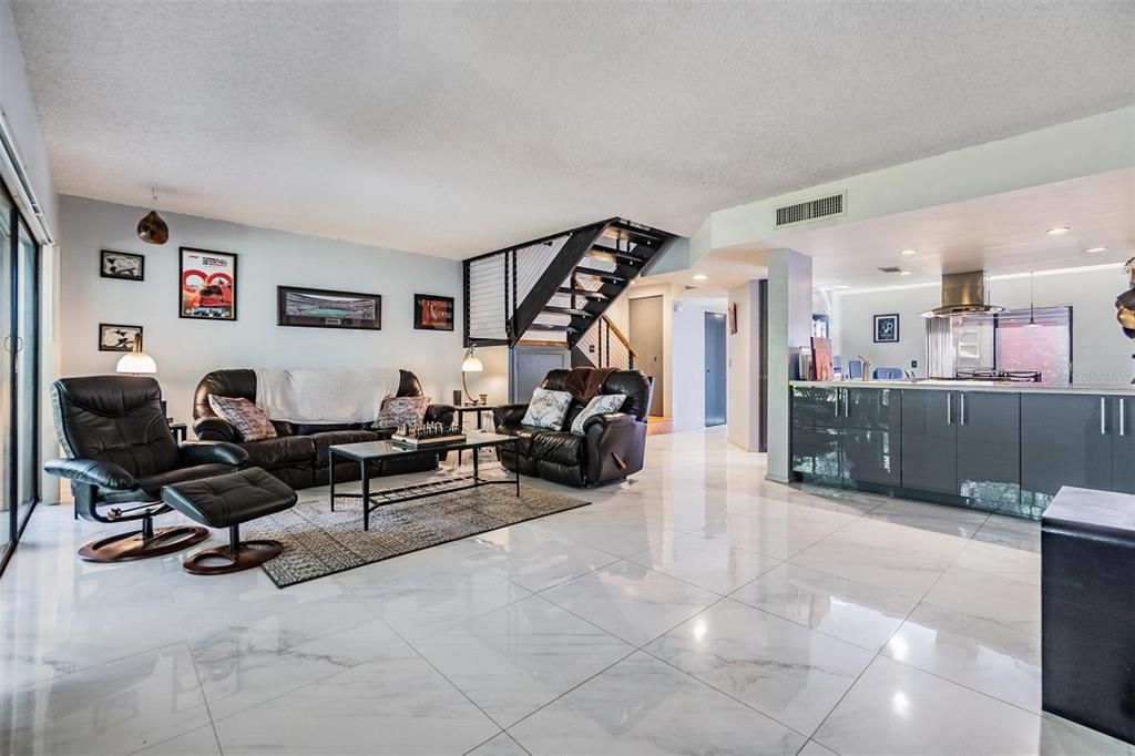 En Venta: $300,000 (3 camas, 2 baños, 1450 Pies cuadrados)