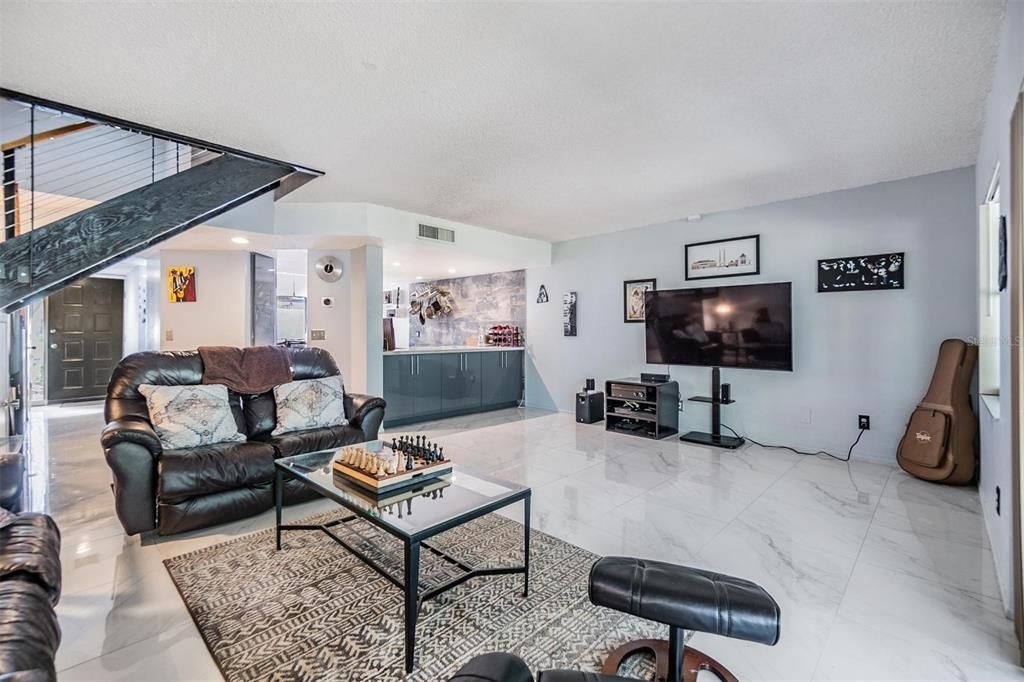 En Venta: $300,000 (3 camas, 2 baños, 1450 Pies cuadrados)