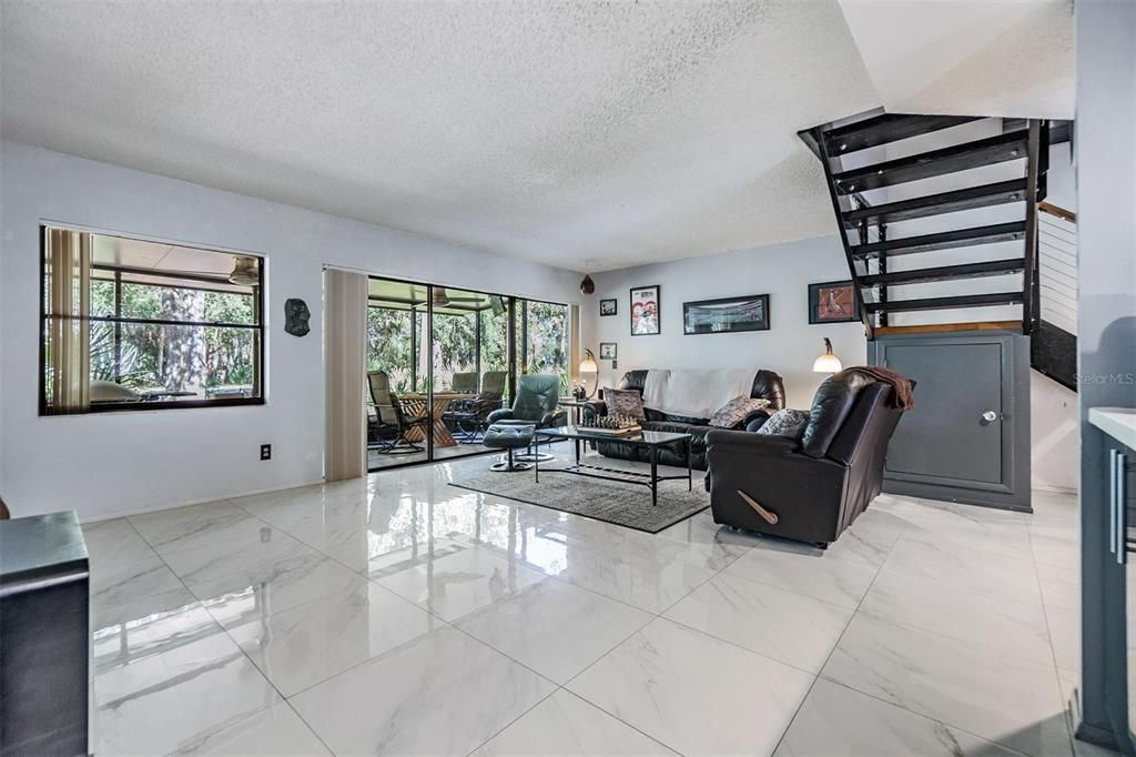En Venta: $300,000 (3 camas, 2 baños, 1450 Pies cuadrados)