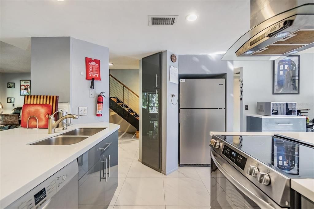En Venta: $300,000 (3 camas, 2 baños, 1450 Pies cuadrados)
