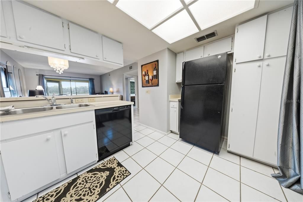En Venta: $197,500 (2 camas, 2 baños, 924 Pies cuadrados)
