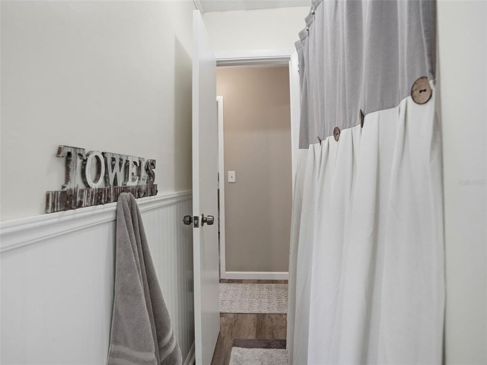For Sale: $309,000 (2 beds, 2 baths, 1360 Square Feet)