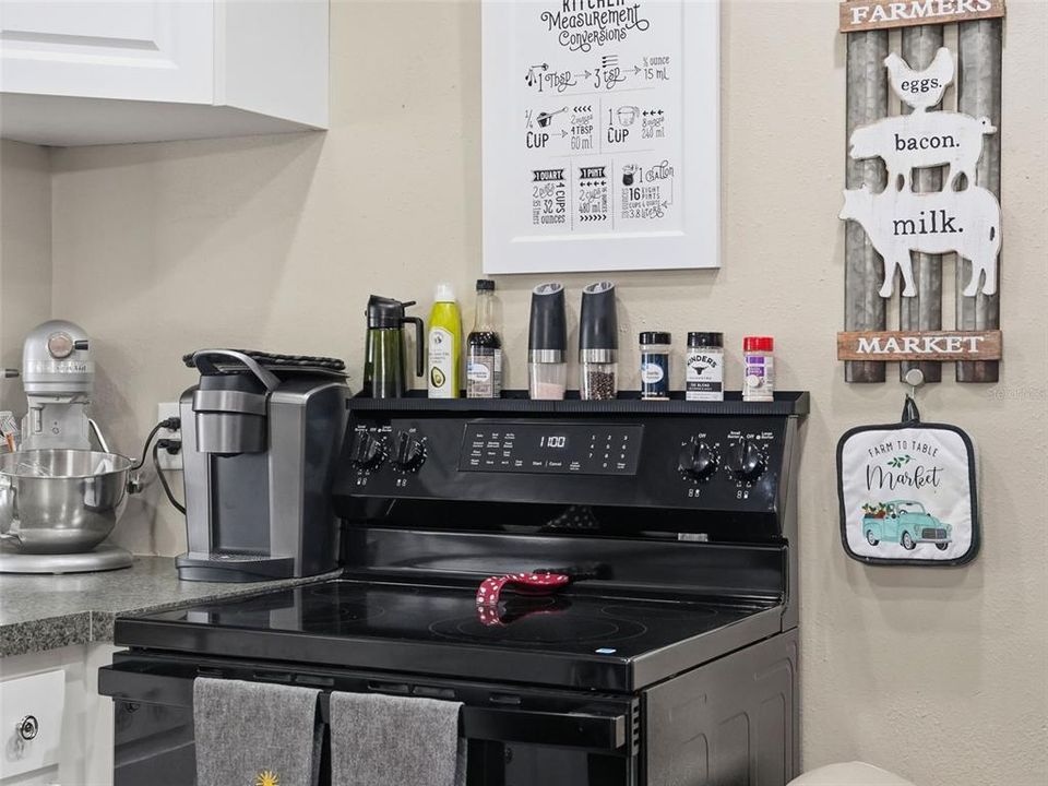 For Sale: $309,000 (2 beds, 2 baths, 1360 Square Feet)