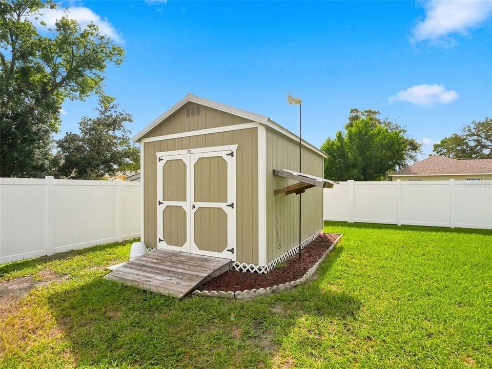 For Sale: $309,000 (2 beds, 2 baths, 1360 Square Feet)