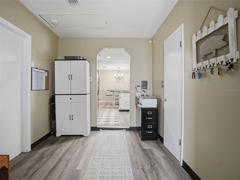 For Sale: $309,000 (2 beds, 2 baths, 1360 Square Feet)