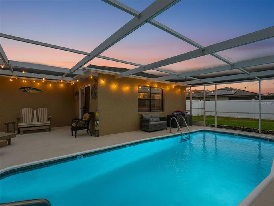 For Sale: $309,000 (2 beds, 2 baths, 1360 Square Feet)