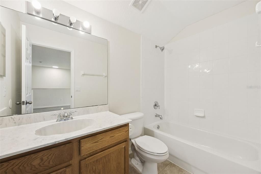 For Sale: $579,900 (5 beds, 3 baths, 2585 Square Feet)