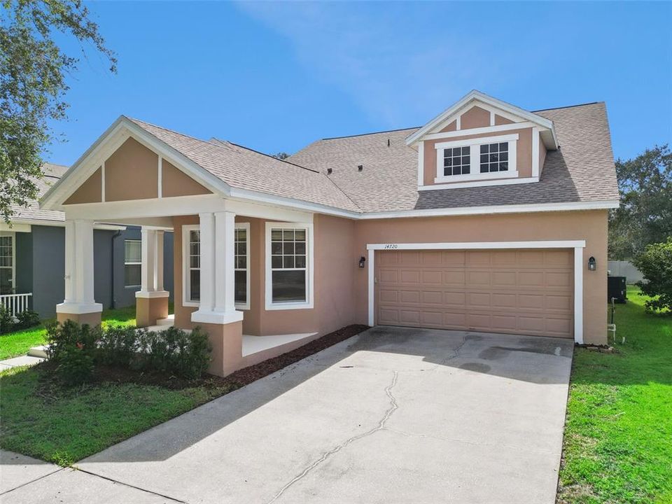 For Sale: $579,900 (5 beds, 3 baths, 2585 Square Feet)
