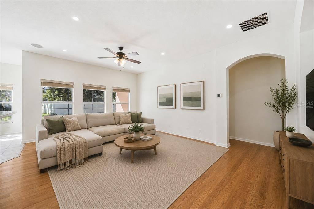 For Sale: $579,900 (5 beds, 3 baths, 2585 Square Feet)