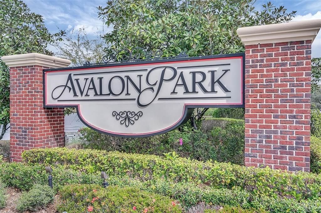 For Sale: $579,900 (5 beds, 3 baths, 2585 Square Feet)