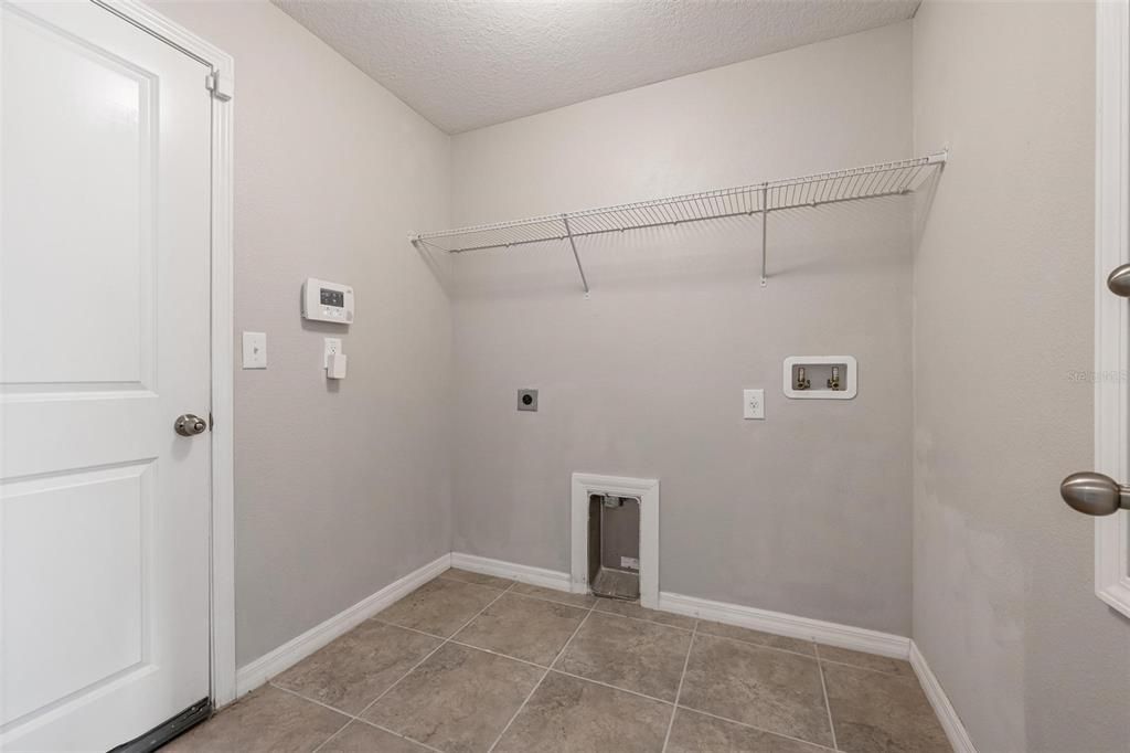 For Sale: $330,000 (4 beds, 2 baths, 1897 Square Feet)