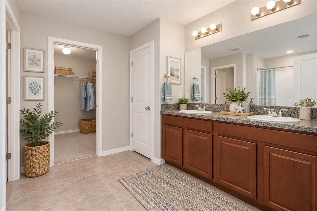 For Sale: $330,000 (4 beds, 2 baths, 1897 Square Feet)