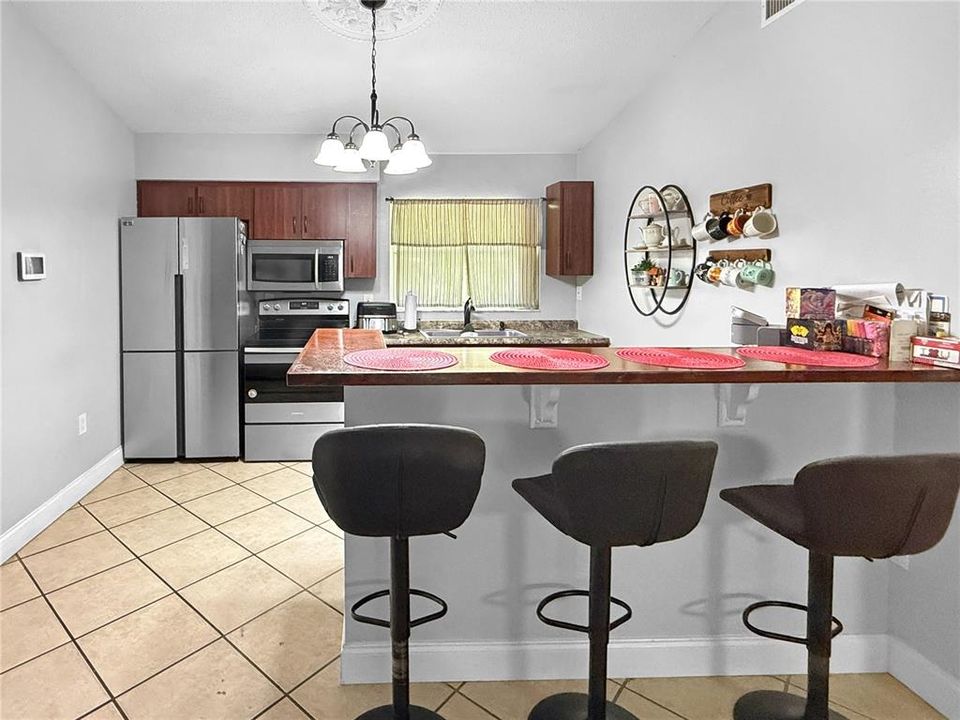 En Venta: $219,500 (2 camas, 1 baños, 816 Pies cuadrados)