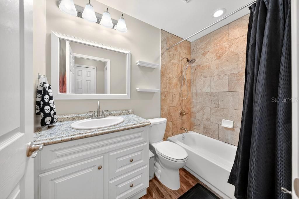 En Venta: $344,900 (3 camas, 2 baños, 1228 Pies cuadrados)